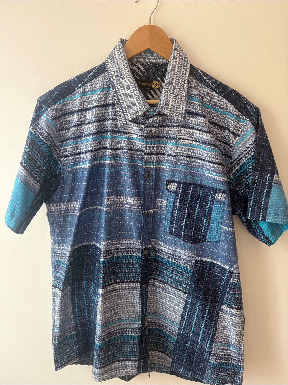 Men's Blue Patterned Short-Sleeve Casual Button-Down Shirt